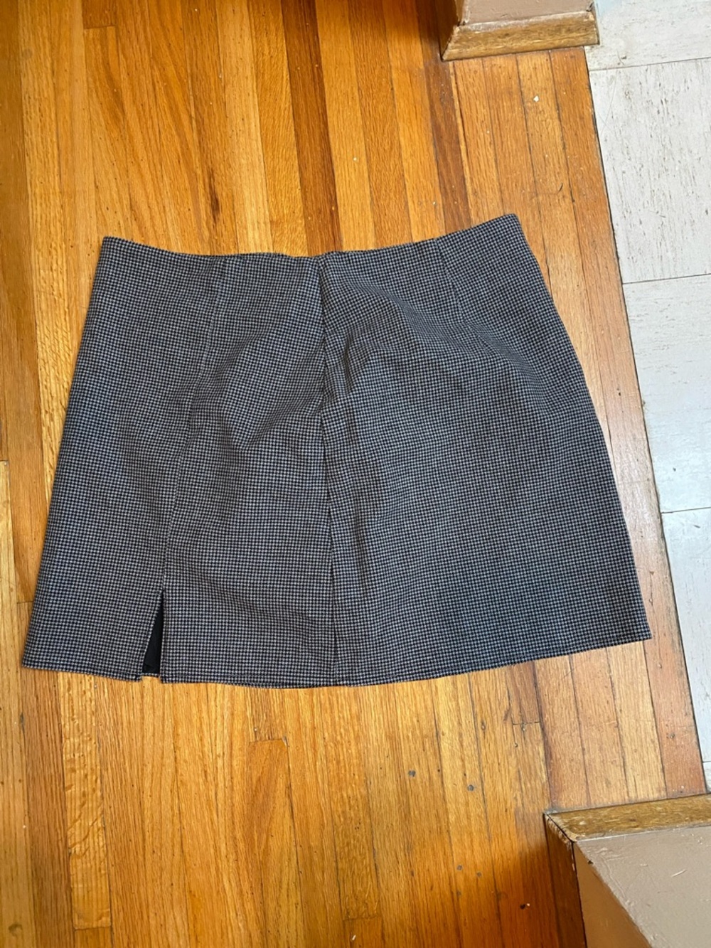 Old Navy Black and White Mini Skirt